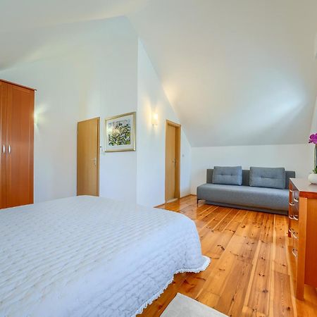 Villa Bonaca Perfect Location For A Holiday With Friends Or Family, Heated Pool Sumartin Exteriör bild