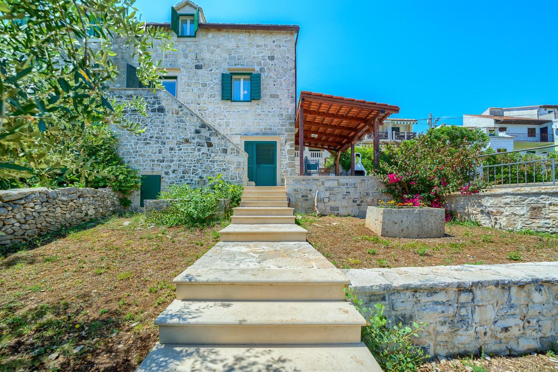 Villa Bonaca Perfect Location For A Holiday With Friends Or Family, Heated Pool Sumartin Exteriör bild