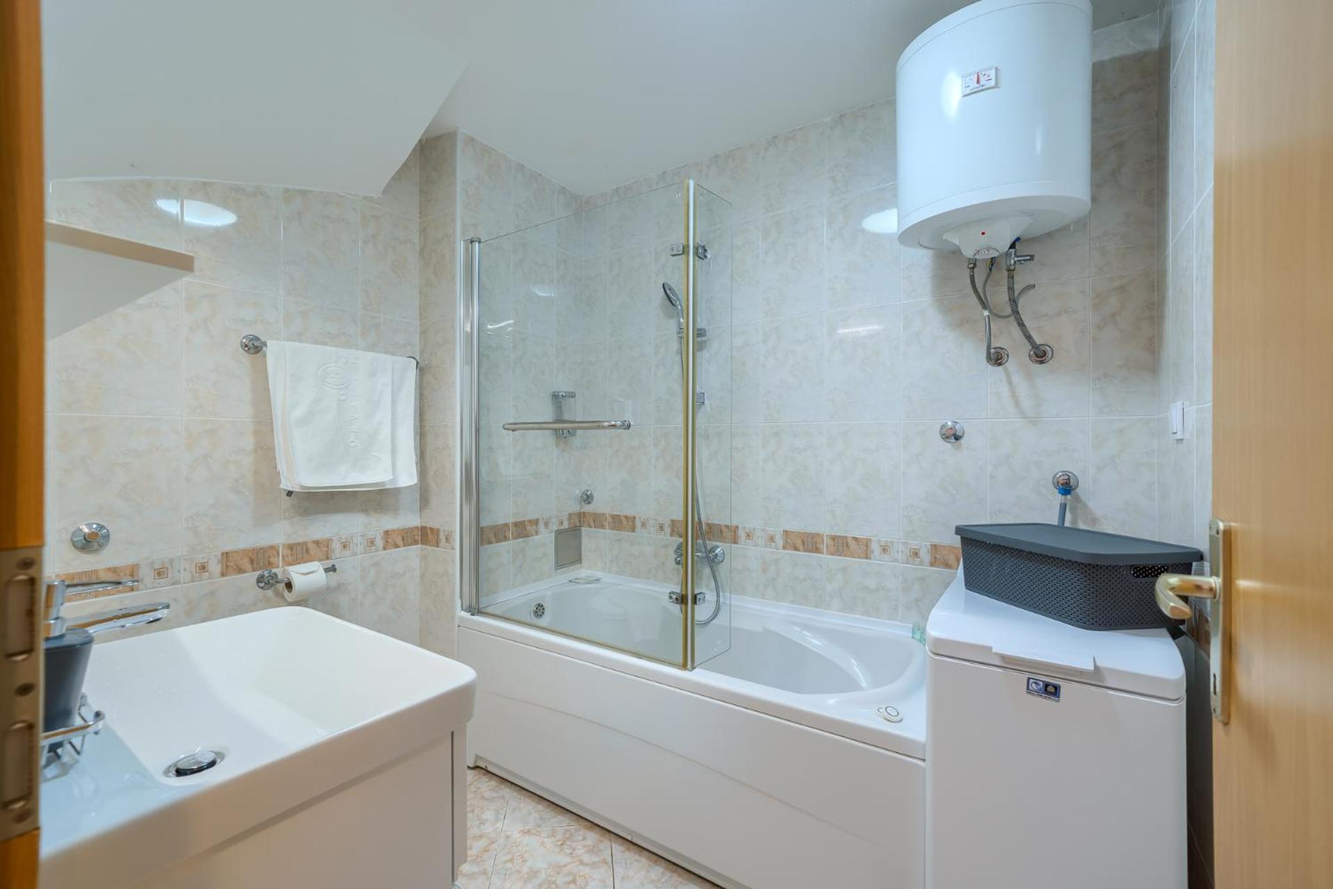 Villa Bonaca Perfect Location For A Holiday With Friends Or Family, Heated Pool Sumartin Exteriör bild