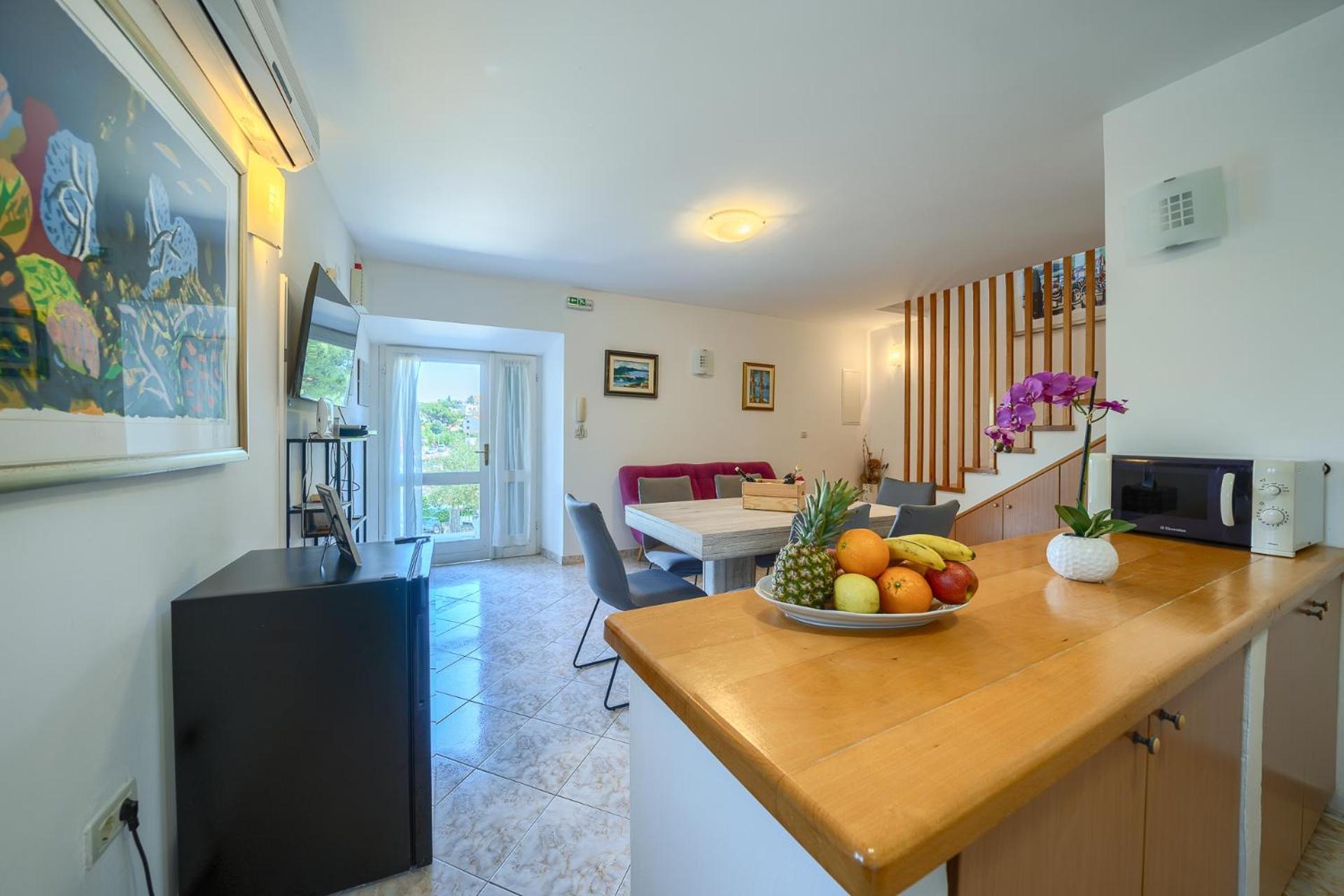 Villa Bonaca Perfect Location For A Holiday With Friends Or Family, Heated Pool Sumartin Exteriör bild